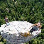 93-meter hoge monoliet beklimmen