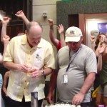 Achter mensen hun rug dansen