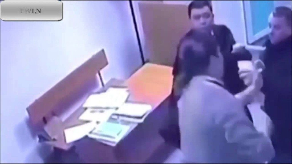 Advocaat slaat rechter met vliegenmepper