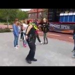 Agent gaat hakkeeuuu