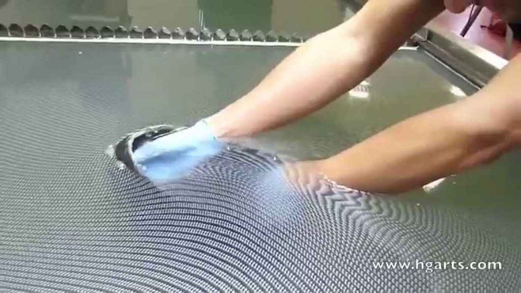 Auto-onderdelen schilderen met water