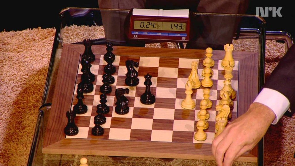 Bill Gates schaakt tegen wereldkampioen