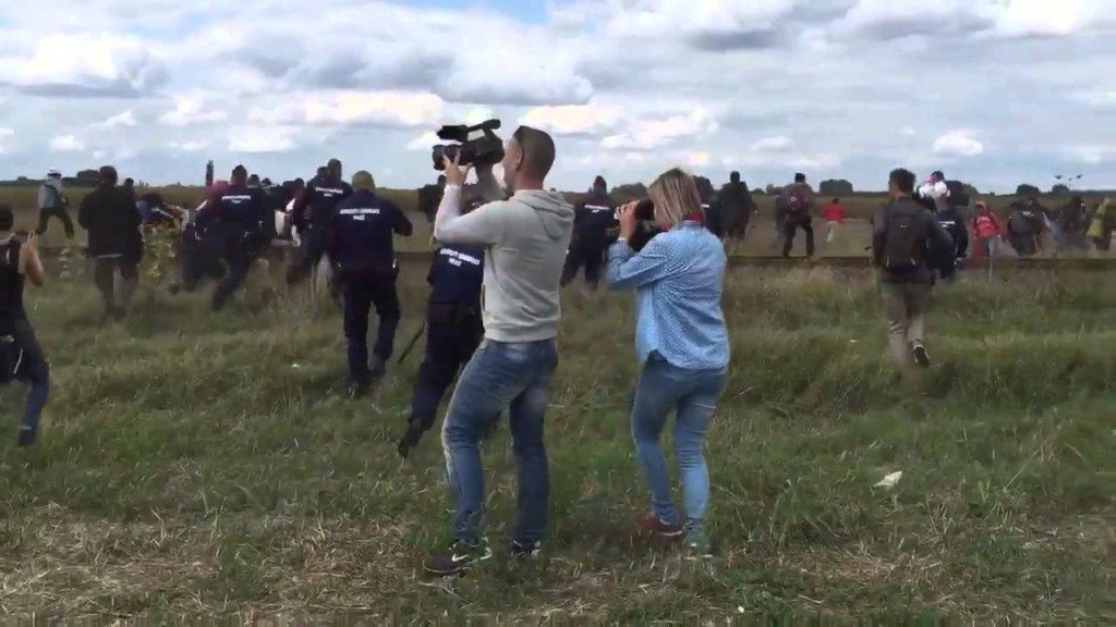 Cameravrouw hindert vluchtelingen