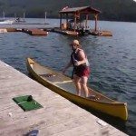 Canadees wil ongestoord rustig uit zijn kano stappen