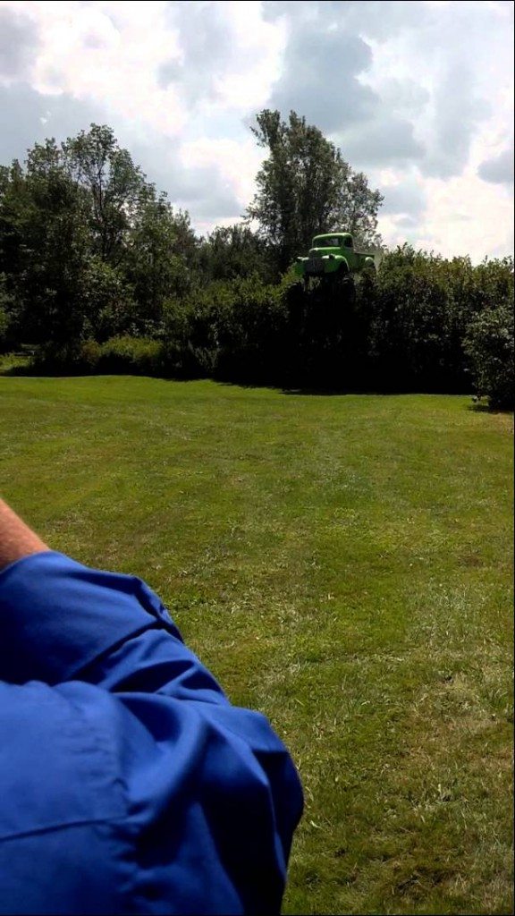 Daar komt de bruidegom