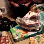 De opwinding van een kerstcadeau