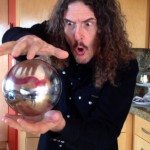 Een mysterieus zwevende bol