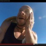 Hamerhaai valt kajakker aan