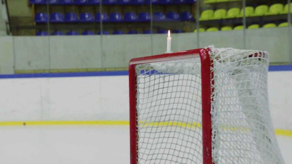 Kaarsen uit door hockeypuck