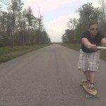 Longboarder valt tegen 60 km/u