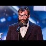 Man toont hilarische trampolineact