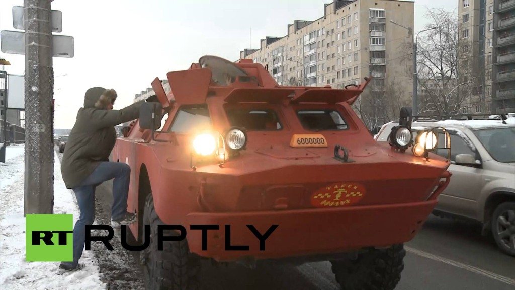 Met een pantserwagen als taxi