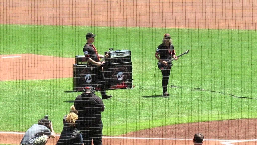 Metallica speelt Amerikaans volkslied