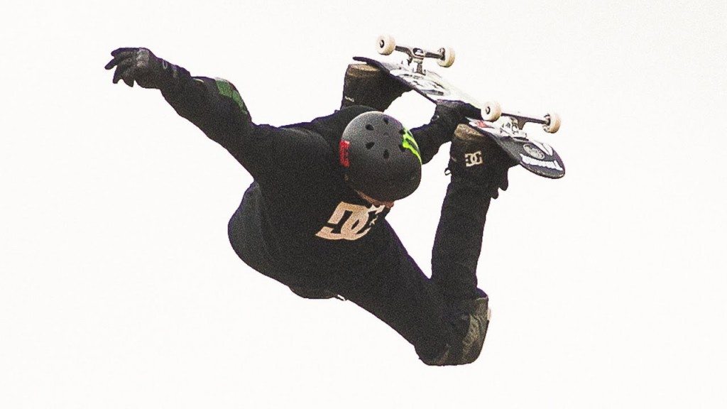 Recordpoging hoogste skateboardsprong