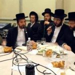 Shira-koor brengt een nieuw liedje