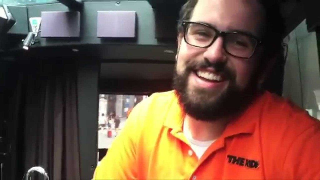 Stoere kerel wordt schattige vrouw