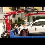 Stripster probeert chauffeur te verleiden