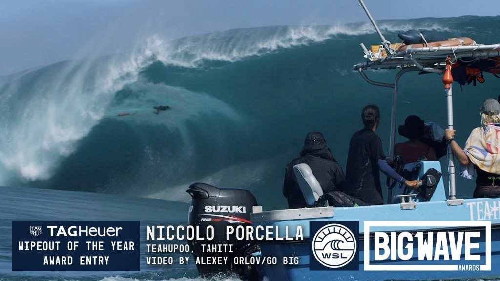 Surfer opgeslokt door megagolf!