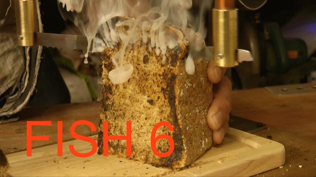 Tegelijkertijd brood snijden en toasten