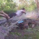 Zelfgemaakte waterglijbaan