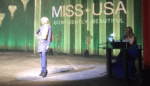 Halima Aden doet mee aan modeshow Miss Minnesota USA’s swimsuit