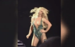 Video: Britney Spears showt blote tiet