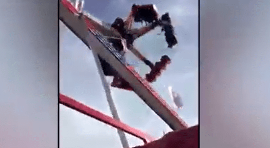 Schokkend! kermis attractie breekt af