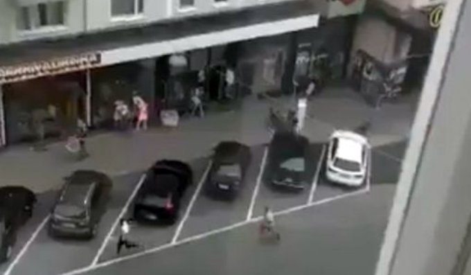 Mesaanval in Turku Finland. Dader roept Allahu Akbar