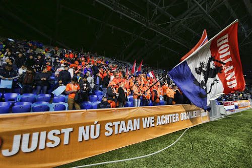 ‘Bestuur Supportersclub Oranje verrijkte zich’