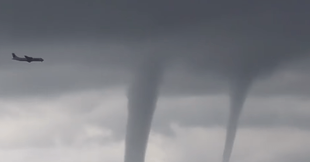 Piloot vliegt dwars door tornado’s boven ‘zwarte zee’