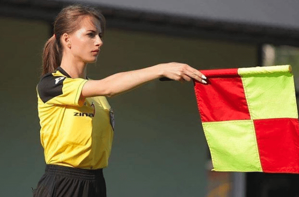 Poolse grensrechter vlagt jullie allemaal af