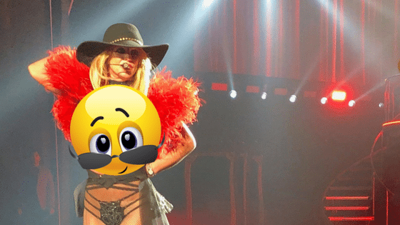 Alweer! Britney Spears laat tepel zien