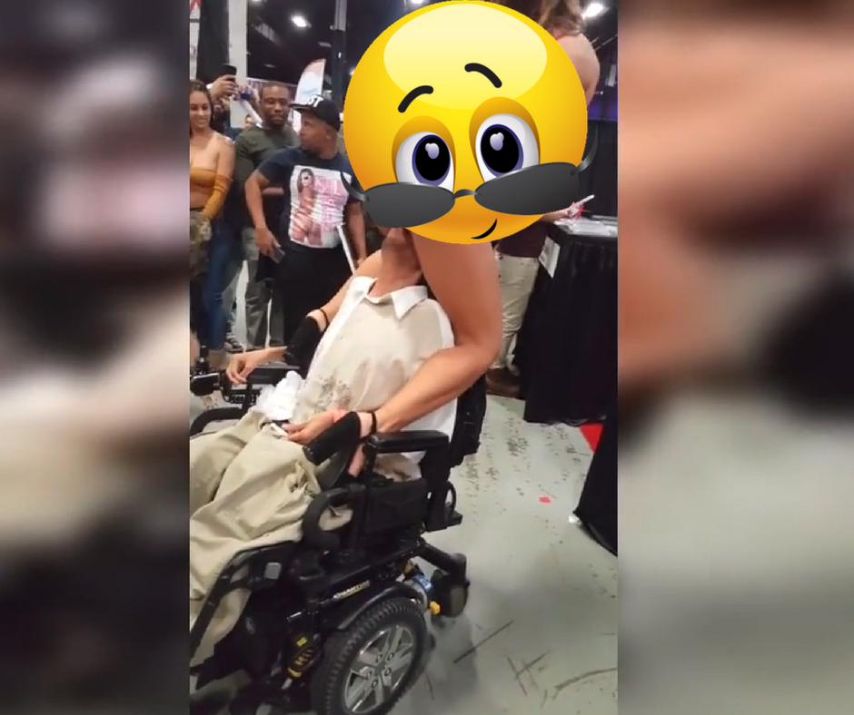 Man in rolstoel voelt zich wel prettig tijdens Exxxotica 2017 beurs in VS