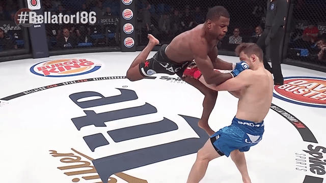 Tywan Claxton heeft de bruutste knock-out van het jaar op z’n naam