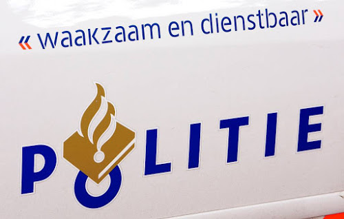 Dief kraakt politieauto in eetpauze agent