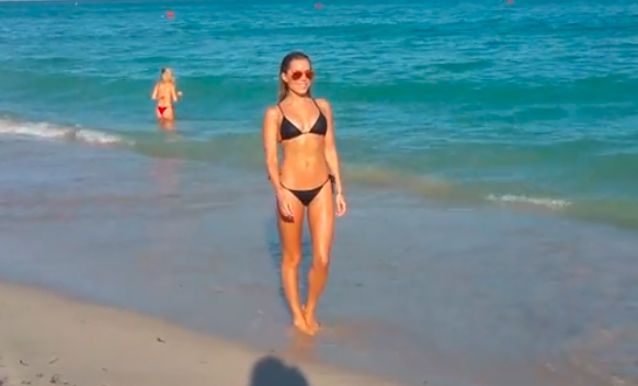 Sylvie Meis topless op het strand van Miami