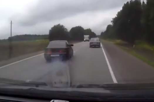 Domme Rus overleeft een klapper