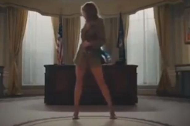 Ophef vanwege naakte Melania Trump in video van Rapper T.I