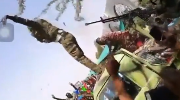 Man schiet mitrailleur leeg op domme feestvierder