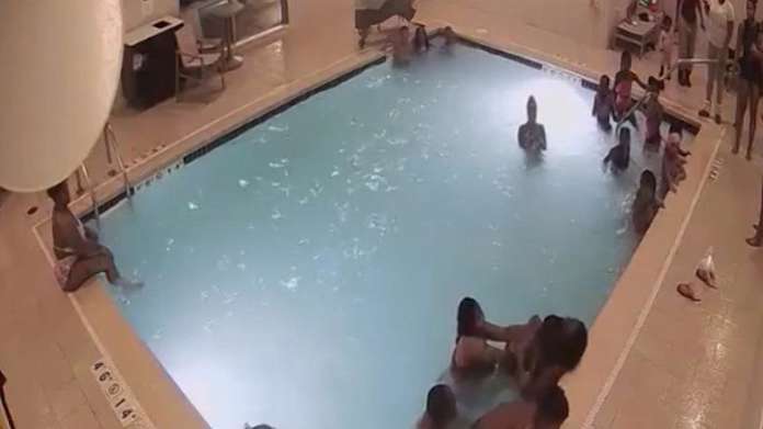 Peuter verdrinkt in zwembad, overleeft wonderwel!