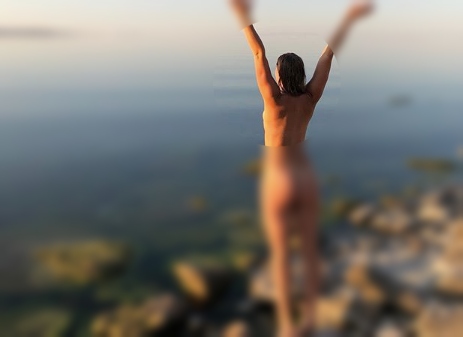 Iedereen wordt gek want Geraldine Kemper is naakt!!!