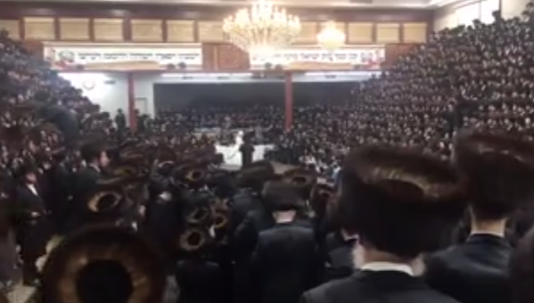 Geheime bruiloft met duizenden Joodse gasten